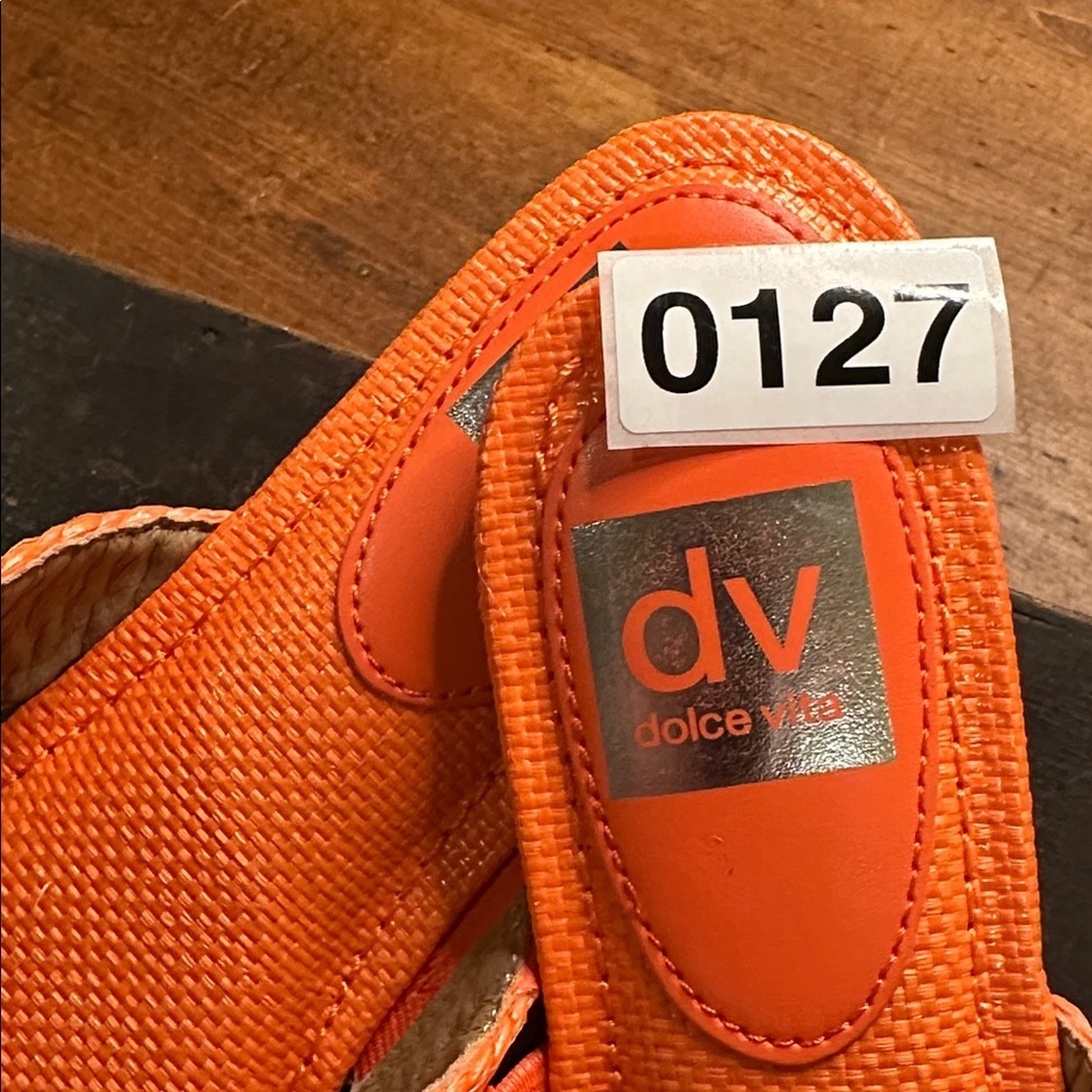 DV by Dolce Vita Women's Bright Orange Geeya Sandals - Picture 5 of 6
